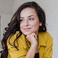 Charlotte Jobin, étudiante en commerce international, cliente satisfaisante ayant obtenu 15 000 €